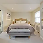 Sweet Marble Arch 2 Bedroom Mews House