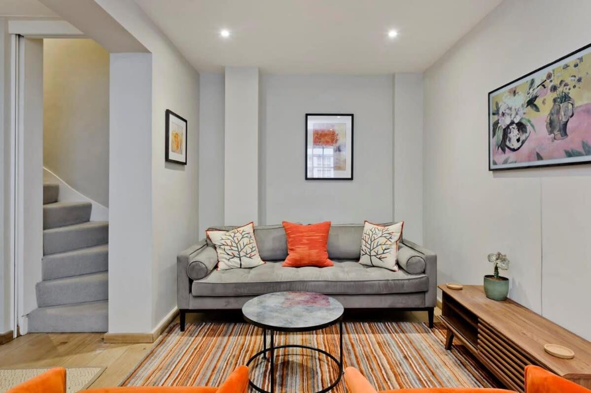 Sweet Marble Arch 2 Bedroom Mews House Londra