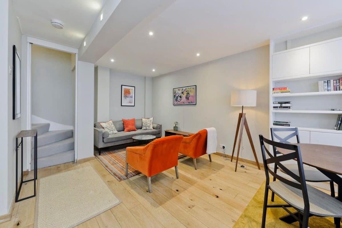 Sweet Marble Arch 2 Bedroom Mews House *