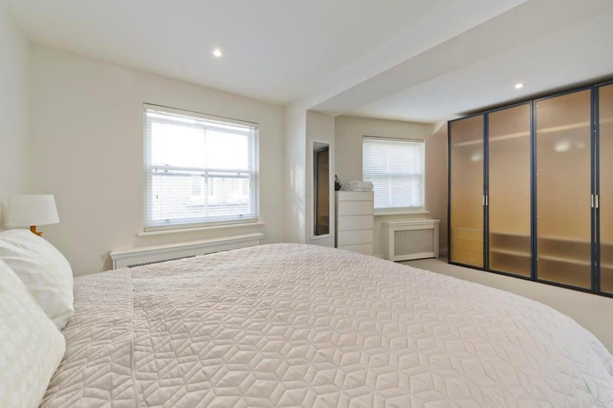Sweet Marble Arch 2 Bedroom Mews House * Londra
